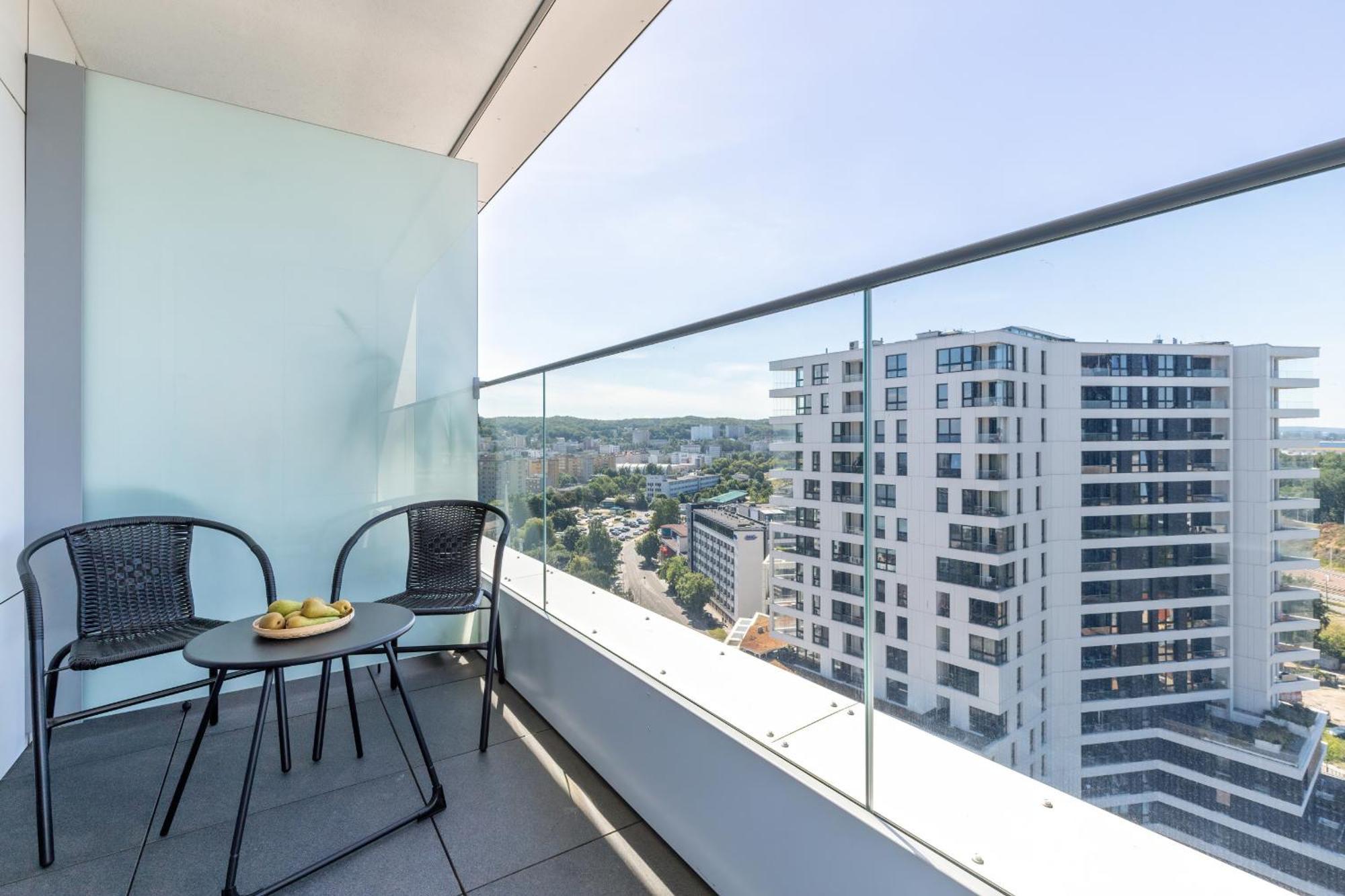 Apartament Na 15 Pietrze Z Widokiem Na Zatoke W Gdyni I Parkingiem By Noclegi Renters Gdynia Dış mekan fotoğraf